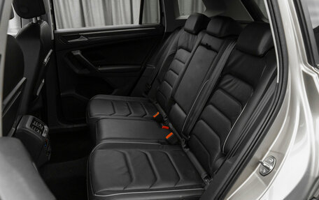 Volkswagen Tiguan II, 2018 год, 2 440 000 рублей, 12 фотография