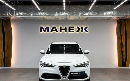 Alfa Romeo Stelvio, 2017 год, 2 950 000 рублей, 2 фотография