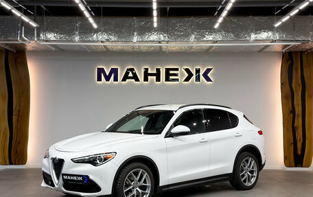 Alfa Romeo Stelvio, 2017 год, 2 950 000 рублей, 3 фотография