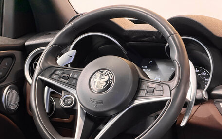 Alfa Romeo Stelvio, 2017 год, 2 950 000 рублей, 8 фотография