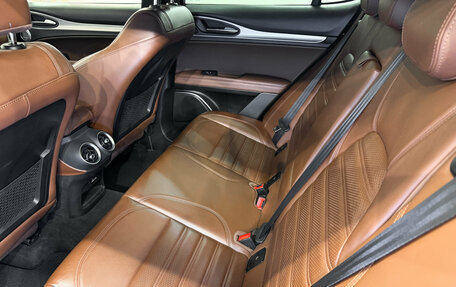 Alfa Romeo Stelvio, 2017 год, 2 950 000 рублей, 20 фотография