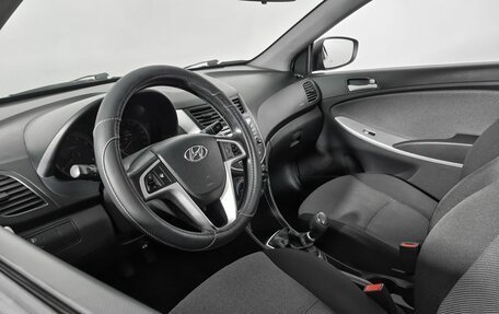 Hyundai Solaris II рестайлинг, 2012 год, 670 000 рублей, 11 фотография