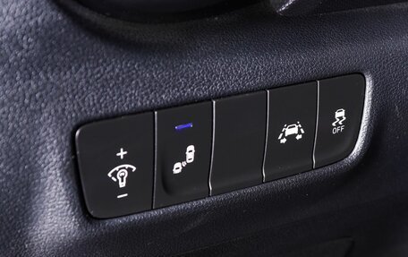 Hyundai Kona I, 2019 год, 1 749 000 рублей, 13 фотография