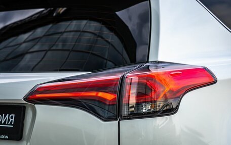 Toyota RAV4, 2019 год, 2 468 000 рублей, 13 фотография