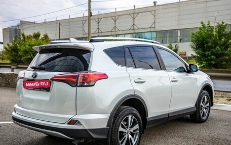 Toyota RAV4, 2019 год, 2 468 000 рублей, 7 фотография
