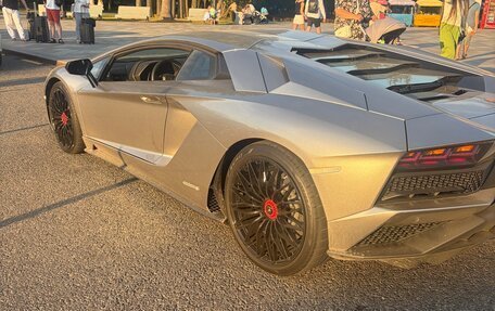 Lamborghini Aventador I рестайлинг, 2020 год, 54 000 000 рублей, 4 фотография