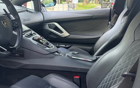 Lamborghini Aventador I рестайлинг, 2020 год, 54 000 000 рублей, 13 фотография