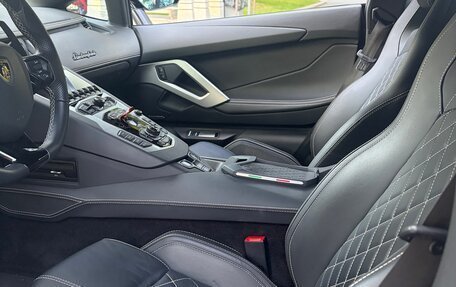 Lamborghini Aventador I рестайлинг, 2020 год, 54 000 000 рублей, 12 фотография