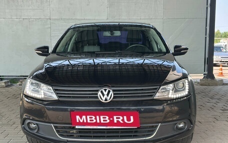 Volkswagen Jetta VI, 2013 год, 970 000 рублей, 2 фотография