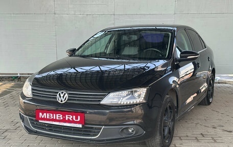 Volkswagen Jetta VI, 2013 год, 970 000 рублей, 3 фотография