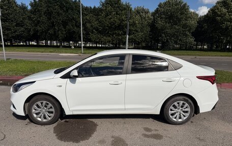 Hyundai Solaris II рестайлинг, 2017 год, 1 050 000 рублей, 3 фотография