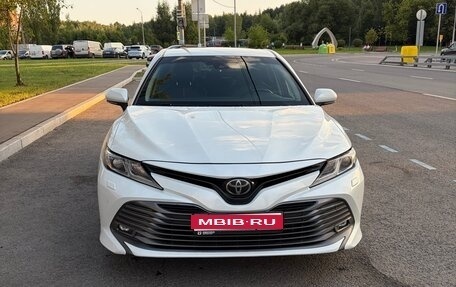 Toyota Camry, 2018 год, 2 380 000 рублей, 1 фотография