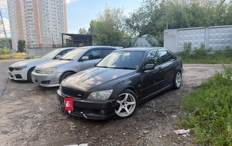 Toyota Altezza, 2001 год, 590 000 рублей, 1 фотография