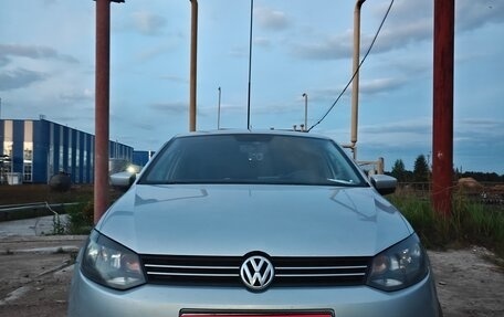 Volkswagen Polo VI (EU Market), 2011 год, 500 000 рублей, 1 фотография