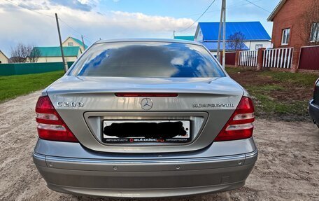Mercedes-Benz C-Класс, 2006 год, 435 000 рублей, 4 фотография