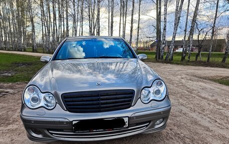 Mercedes-Benz C-Класс, 2006 год, 435 000 рублей, 2 фотография