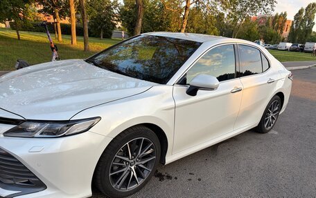 Toyota Camry, 2018 год, 2 380 000 рублей, 6 фотография