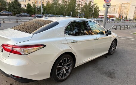 Toyota Camry, 2018 год, 2 380 000 рублей, 4 фотография