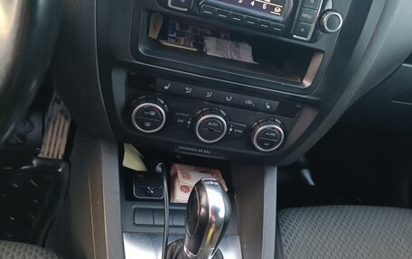 Volkswagen Jetta VI, 2012 год, 725 000 рублей, 8 фотография