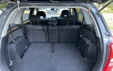 Toyota Wish II, 2003 год, 699 000 рублей, 12 фотография