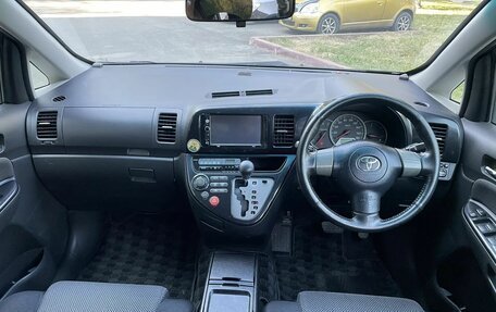 Toyota Wish II, 2003 год, 699 000 рублей, 14 фотография