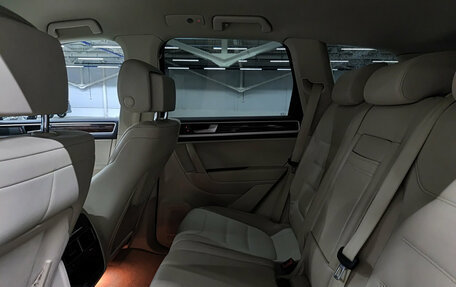Volkswagen Touareg III, 2010 год, 1 999 000 рублей, 12 фотография