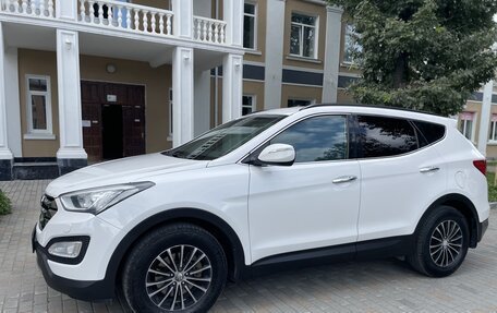 Hyundai Santa Fe III рестайлинг, 2013 год, 1 690 000 рублей, 1 фотография