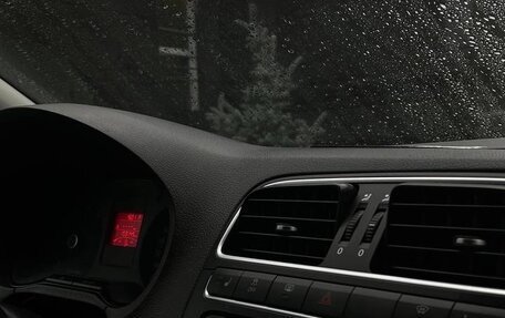 Volkswagen Polo VI (EU Market), 2011 год, 650 000 рублей, 5 фотография