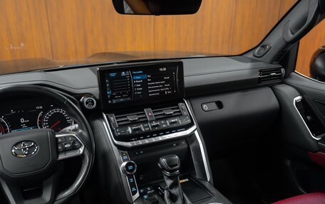 Toyota Land Cruiser, 2022 год, 11 900 000 рублей, 15 фотография
