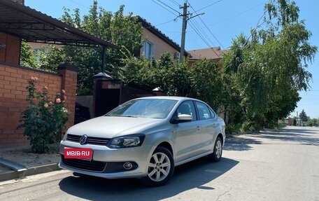 Volkswagen Polo VI (EU Market), 2013 год, 950 000 рублей, 1 фотография