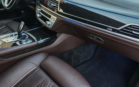 BMW 7 серия, 2016 год, 3 895 000 рублей, 5 фотография