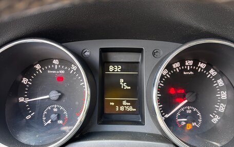 Skoda Yeti I рестайлинг, 2012 год, 400 000 рублей, 15 фотография
