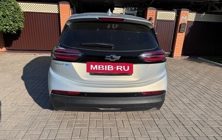 Chevrolet Bolt, 2023 год, 3 000 000 рублей, 4 фотография