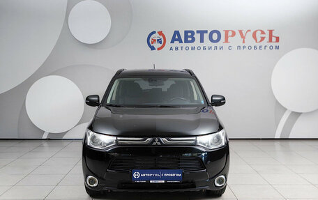 Mitsubishi Outlander III рестайлинг 3, 2013 год, 1 199 000 рублей, 3 фотография