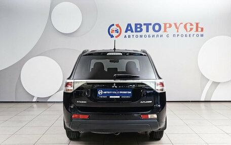 Mitsubishi Outlander III рестайлинг 3, 2013 год, 1 199 000 рублей, 4 фотография