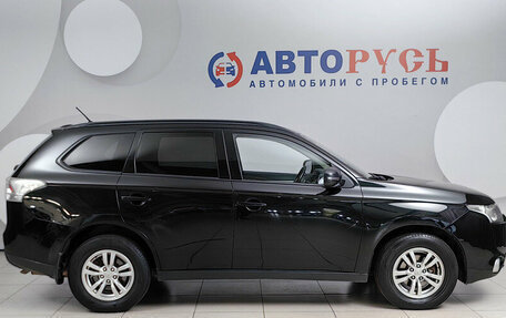 Mitsubishi Outlander III рестайлинг 3, 2013 год, 1 199 000 рублей, 5 фотография