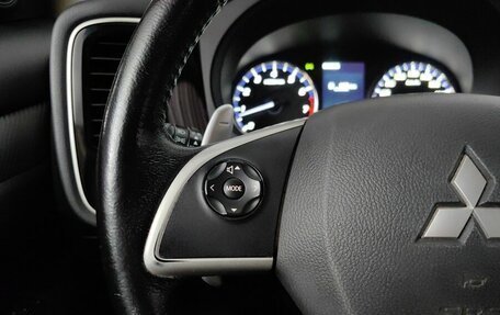 Mitsubishi Outlander III рестайлинг 3, 2013 год, 1 199 000 рублей, 18 фотография
