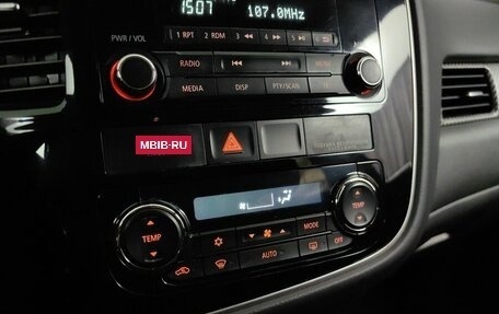 Mitsubishi Outlander III рестайлинг 3, 2013 год, 1 199 000 рублей, 15 фотография