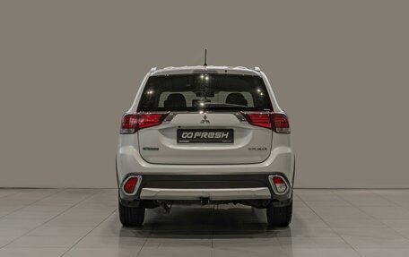 Mitsubishi Outlander III рестайлинг 3, 2015 год, 1 420 000 рублей, 4 фотография