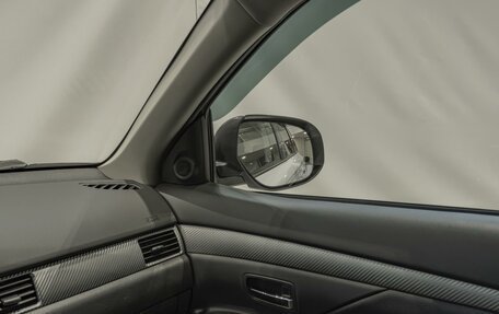 Mitsubishi Outlander III рестайлинг 3, 2015 год, 1 420 000 рублей, 23 фотография