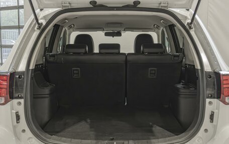 Mitsubishi Outlander III рестайлинг 3, 2015 год, 1 420 000 рублей, 25 фотография