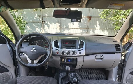 Mitsubishi L200 IV рестайлинг, 2011 год, 1 700 000 рублей, 10 фотография