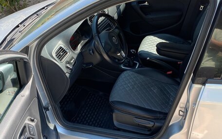 Volkswagen Polo VI (EU Market), 2013 год, 950 000 рублей, 10 фотография