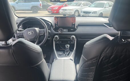 Toyota RAV4, 2021 год, 4 700 000 рублей, 17 фотография