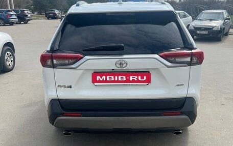 Toyota RAV4, 2021 год, 4 700 000 рублей, 24 фотография