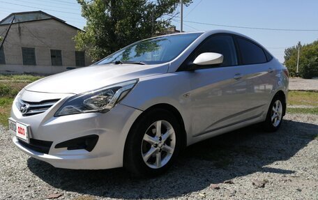 Hyundai Solaris II рестайлинг, 2016 год, 980 000 рублей, 3 фотография