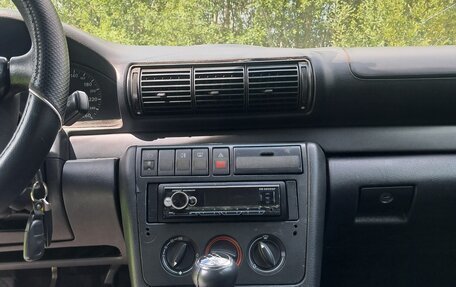 Audi A4, 1995 год, 225 000 рублей, 11 фотография