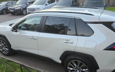 Toyota RAV4, 2021 год, 3 700 000 рублей, 5 фотография