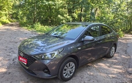 Hyundai Solaris II рестайлинг, 2021 год, 1 800 000 рублей, 1 фотография