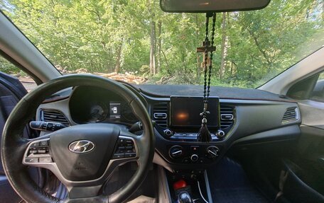 Hyundai Solaris II рестайлинг, 2021 год, 1 800 000 рублей, 16 фотография
